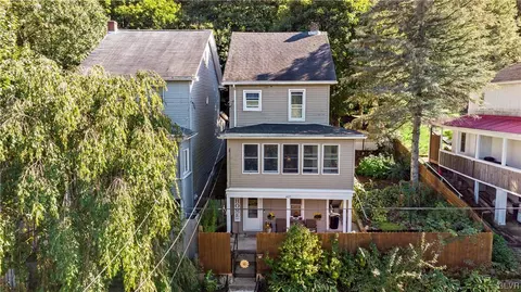 427 E Railroad St, Nesquehoning, PA 18240