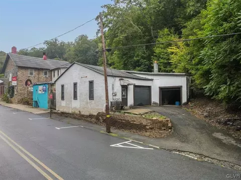 266 W Broadway, Jim Thorpe, PA 18229