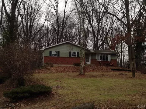 456 Coffeetown Rd, Williams Twp, PA 18042