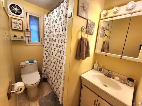 256 Union Blvd, Bethlehem, PA 18018 photo 6