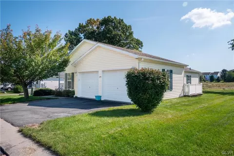 670 Biltmore Ave, Forks Twp, PA 18040