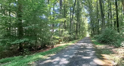 6149 Chestnut Hill Rd, Saucon Twp, PA 18036