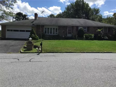 2508 Gap View Rd, Slatington, PA 18080