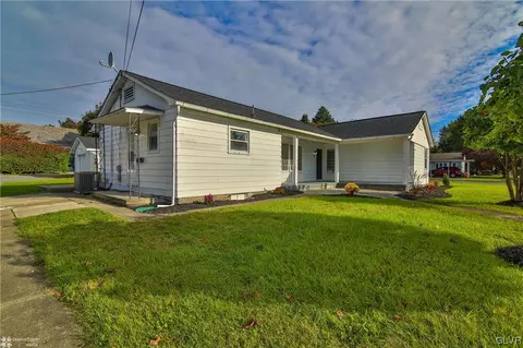 260 Fairview Ave, Wind Gap, PA 18091