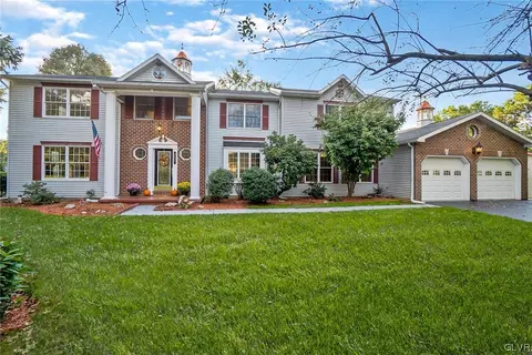 3837 Post Dr, Bethlehem, PA 18017