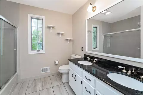 3837 Post Dr, Bethlehem, PA 18017 photo 41