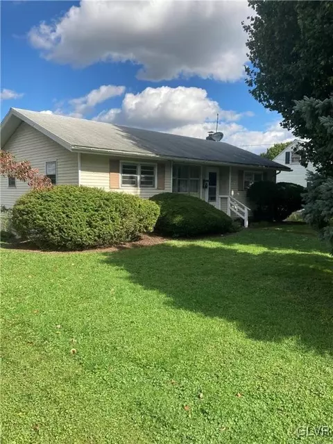 39 Middle Pl, Palmer Township, PA 18045