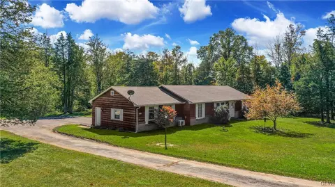3386 School Rd, Kintnersville, PA 18930