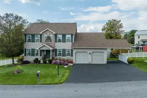 102 Pond View Dr, Hamburg, PA 19526