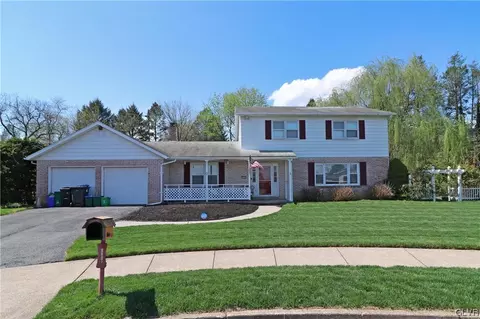 1137 Lynnhurst Pl, Bethlehem, PA 18017