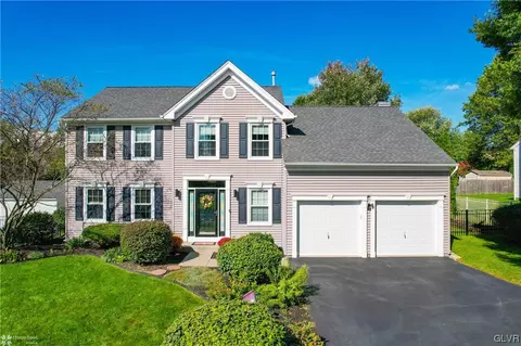 2305 Hannahs Ln, Bethlehem, PA 18020