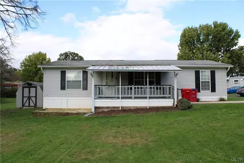 8822 Turkey Ridge Rd, Breinigsville, PA 18031