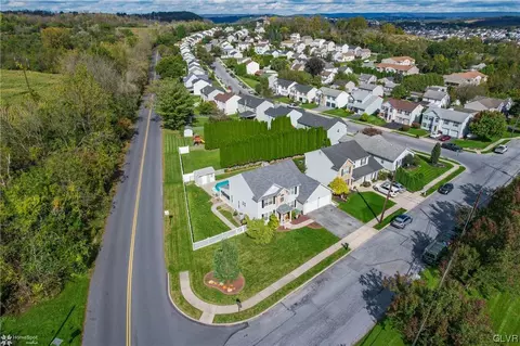 5668 N Coplay Rd, Whitehall, PA 18052