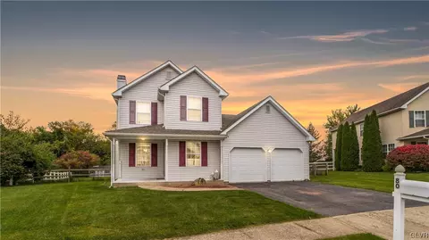 80 Crown Dr, Forks Twp, PA 18040