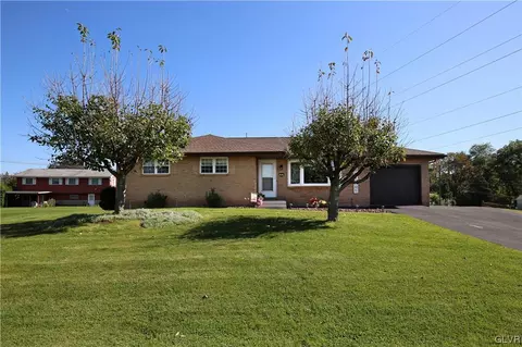 1452 Dennis Ct, Bethlehem, PA 18020