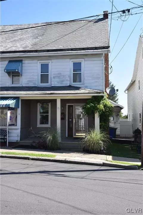 12 S Westbrook Ave, Pen Argyl, PA 18072