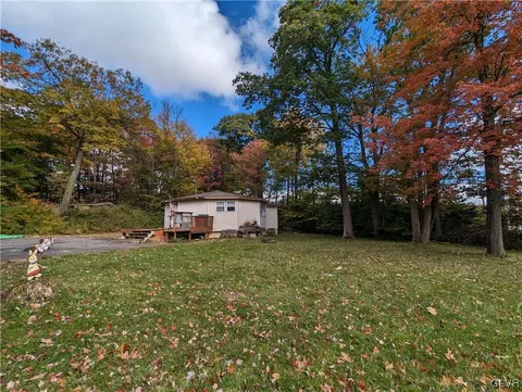 202 Palamino Pl, Coolbaugh Twp, PA 18466
