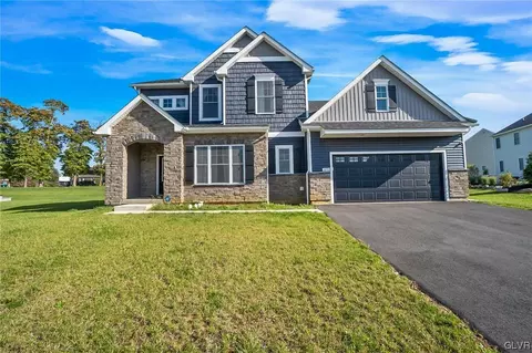 1039 Fehnel Dr, Palmer Township, PA 18045