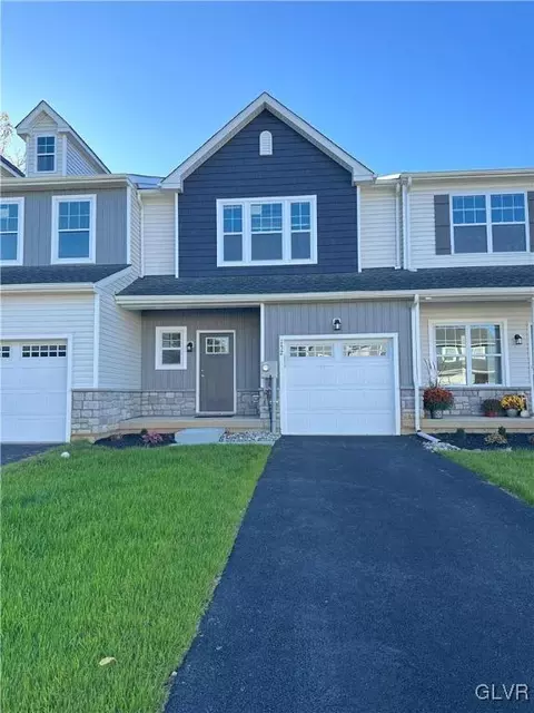 132 Scotty Dr #70, Palmer Township, PA 18045