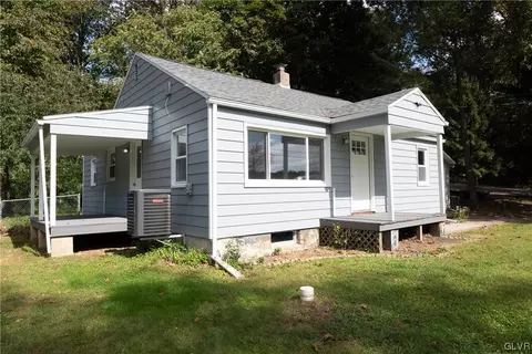 2303 Silver Creek Rd, Hellertown, PA 18055