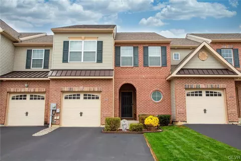 4476 Elmwood Dr, Nazareth, PA 18064