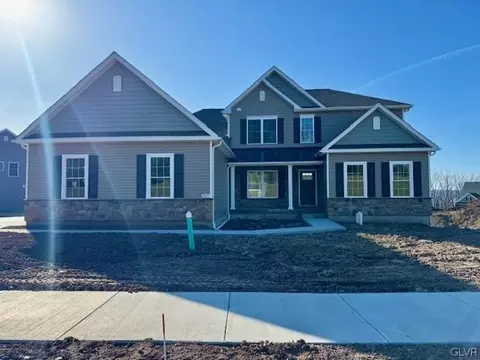 2625 Merion Dr #34, Center Valley, PA 18034