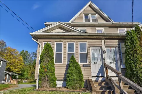 831 W Pennsylvania Ave, Pen Argyl, PA 18072