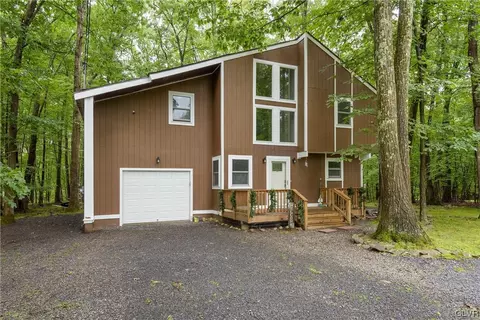 205 Cedar Crest Ct, East Stroudsburg, PA 18301