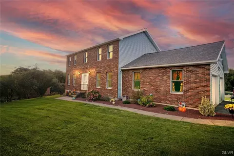 545 Graystone Dr, Cherryville, PA 18035