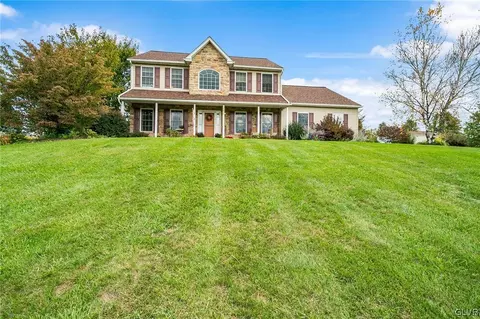 10455 Trexler Rd, Breinigsville, PA 18031