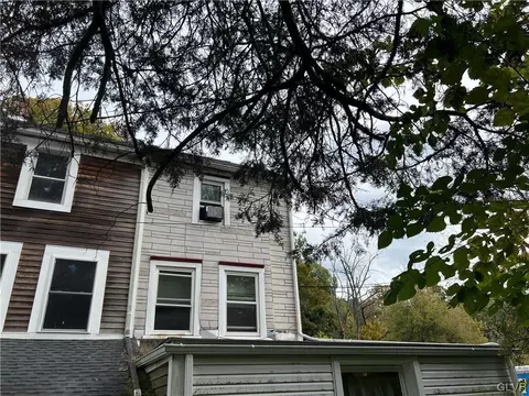 754 Furnance St, Emmaus, PA 18049