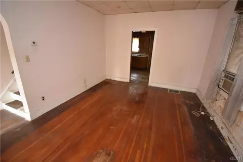 415 E Wall St, Bethlehem, PA 18018 photo 7