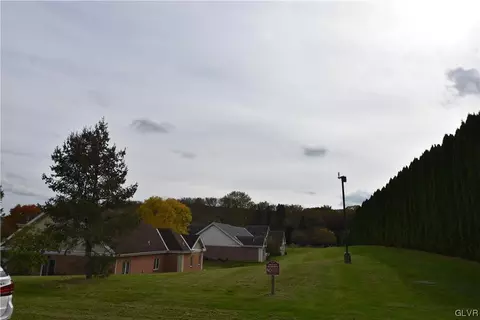 415 E Wall St, Bethlehem, PA 18018 photo 3