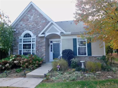 1892 Jeanine Way, Hellertown, PA 18055