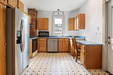 34 Goepp St, Bethlehem, PA 18018 photo 5