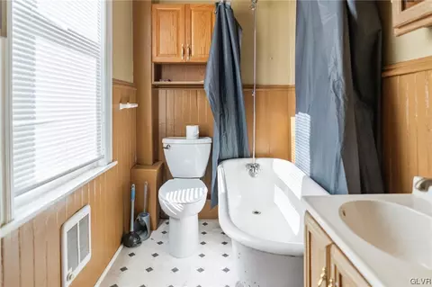 34 Goepp St, Bethlehem, PA 18018 photo 8