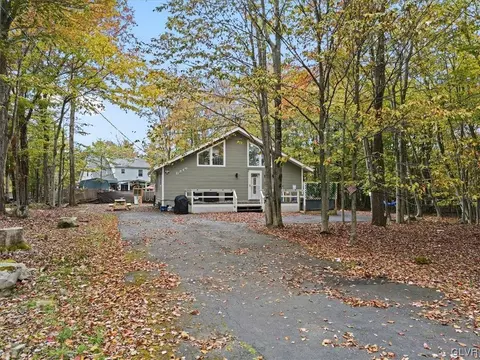3223 Carobeth Dr, Coolbaugh Twp, PA 18466