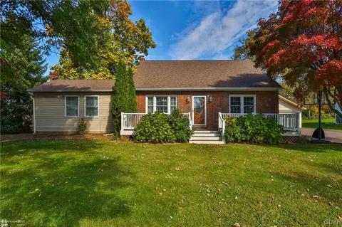 1671 Pleasant View Rd, Bethlehem, PA 18015
