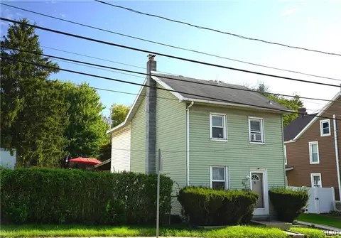 337 Race St, Catasauqua, PA 18032