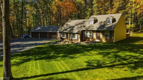 217 Benfield Rd, Macungie, PA 18062