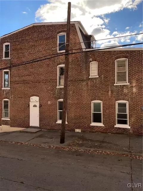 122 S 10th St, Allentown, PA 18102