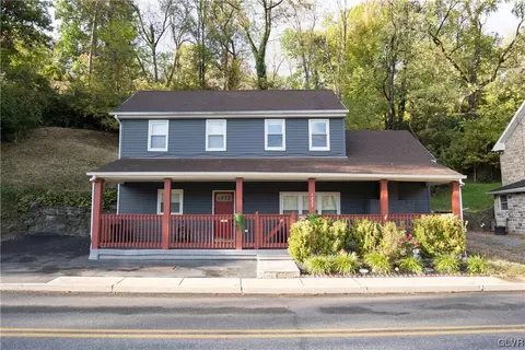 1223 Bushkill Dr, Easton, PA 18042