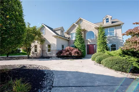 1656 Packhouse Rd, Fogelsville, PA 18051