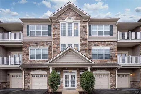 6795 Pioneer Dr, Macungie, PA 18062