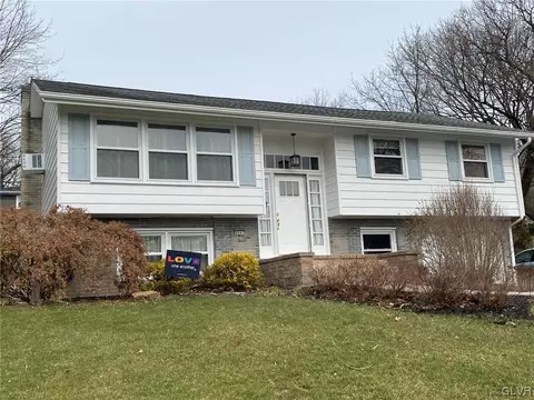 4041 Westview Dr, Allentown, PA 18104