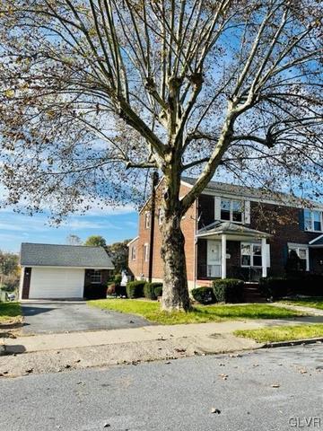 122 6th St, Whitehall, PA 18052