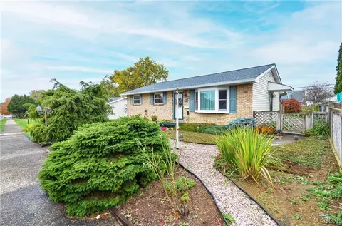 227 E Lynnwood St, Allentown, PA 18103