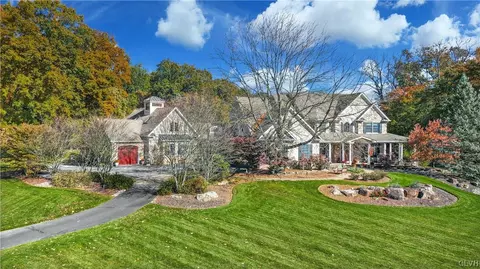 2073 Kally Ridge Rd, Hellertown, PA 18055
