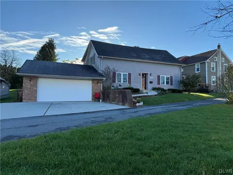 4341 Spruce St #REAR, Whitehall, PA 18052