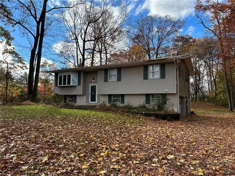 9870 Delaware Dr, Bangor, PA 18013